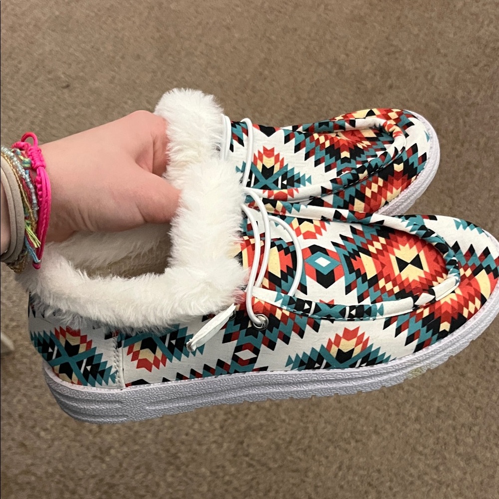 Aztec Patterned Women's Shoes with Faux Fur Lining